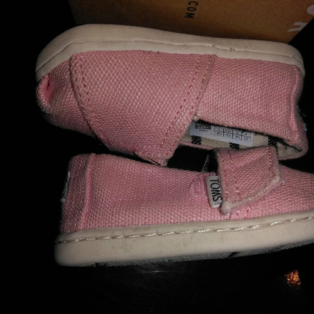 Baby Shoes - Picture 2 of 5